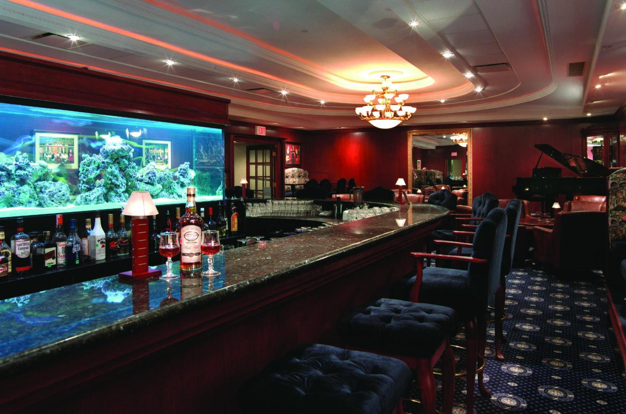 Chateau Louis Hotel & Conference Centre Edmonton Zewnętrze zdjęcie