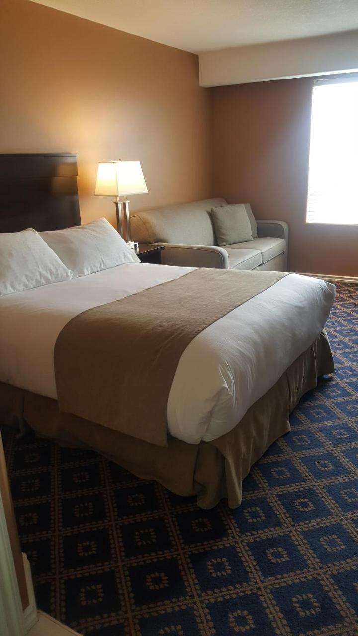 Chateau Louis Hotel & Conference Centre Edmonton Zewnętrze zdjęcie