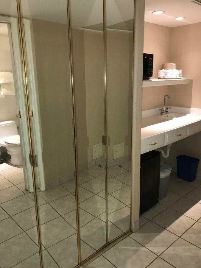 Chateau Louis Hotel & Conference Centre Edmonton Zewnętrze zdjęcie